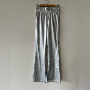 NWT Show Me Your Mumu Nashville Silver Pull On Flares